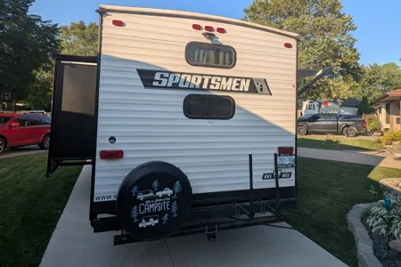Robert's 2021 KZ Sportsmen 281bhse Travel Trailer