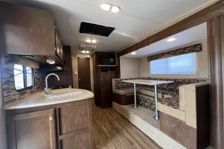 Jing's Venture RV Sonic 220 Travel Trailer