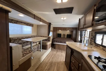 Jing's Venture RV Sonic 220 Travel Trailer