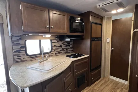 Jing's Venture RV Sonic 220 Travel Trailer