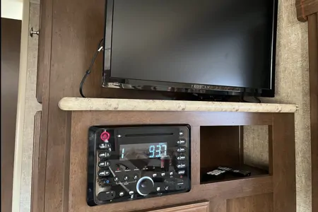 Jing's Venture RV Sonic 220 Travel Trailer