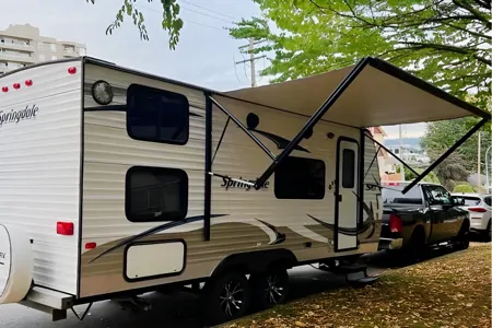 Comfy Keystone Springdale Travel Trailer