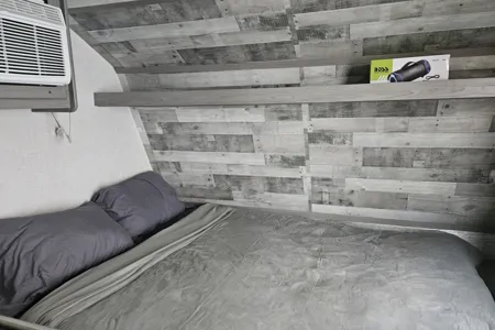 Brooke's Coleman Dutchmen 17b lantern Travel Trailer