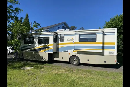 dustin's Fleetwood Bounder Class A