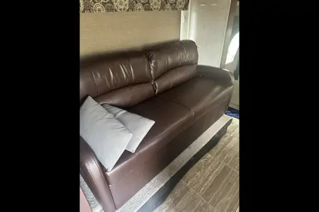 Kermit's Forest River Sunseeker 3250LE Class C