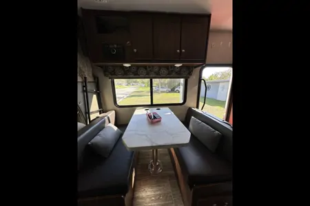 Kermit's Forest River Sunseeker 3250LE Class C