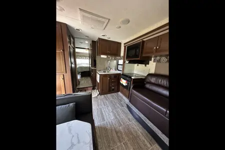 Kermit's Forest River Sunseeker 3250LE Class C