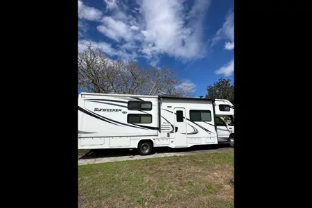 Kermit's Forest River Sunseeker 3250LE Class C