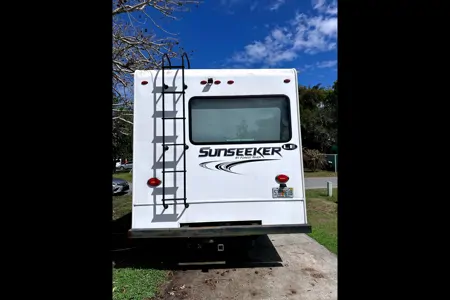 Kermit's Forest River Sunseeker 3250LE Class C