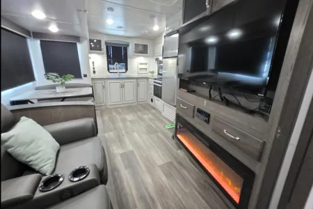 Meet "Delilah"- Keystone Cougar Fifth Wheel