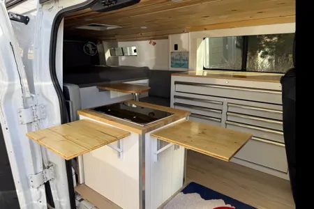 Van Vibes Rental -Rummel's Campervans