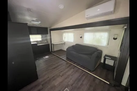 Lara's Mallard 2004 Fifth Wheel