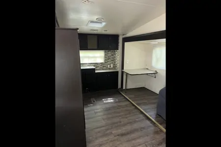 Lara's Mallard 2004 Fifth Wheel