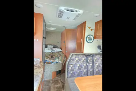 Jobit 's Adventurer Manufacturing Alp Class C