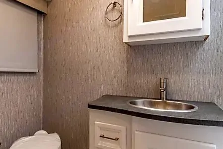 WiFi - ULTRA LUXURIOUS: 2 BATH, KING BED , BUNK BED, MASSAGE CHAIRS