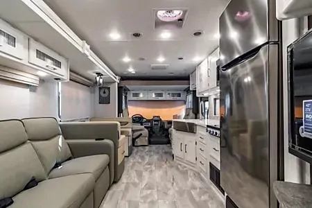 WiFi - ULTRA LUXURIOUS: 2 BATH, KING BED , BUNK BED, MASSAGE CHAIRS