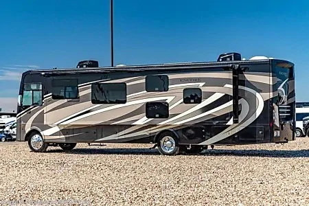 WiFi - ULTRA LUXURIOUS: 2 BATH, KING BED , BUNK BED, MASSAGE CHAIRS