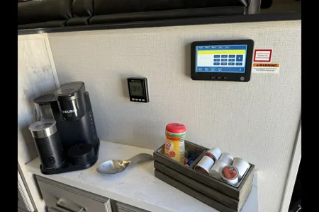 Glenn's ALPINE 3700FL Fifth Wheel