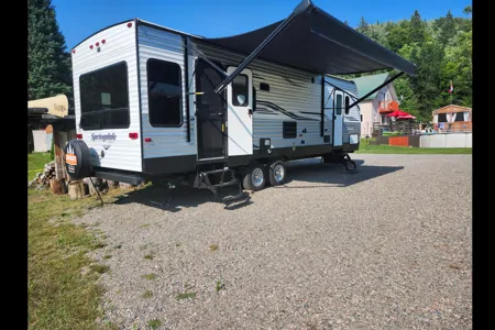 Nicole/Rob's Keystone Springdale Travel Trailer