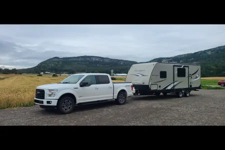 Alexandre Keystone 2400B Roulotte