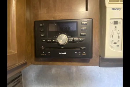 Thomas's Venture RV Sonic lite Travel Trailer