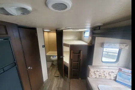 Michael's Forest River 274DBH Travel Trailer