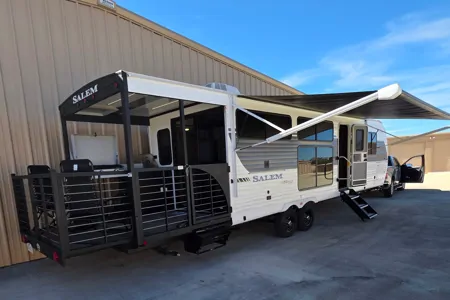 Matthew 's Forest River 32 Veranda Travel Trailer