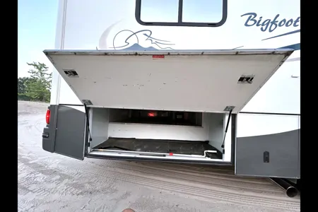 Premium Bigfoot 4-Season | Sun or Ski