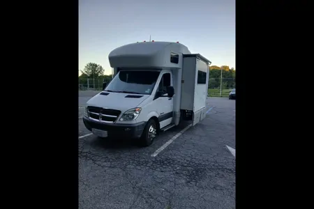 Michael's Winnebago  Navion Itasca Class C