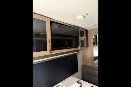 Cliff & Clare’s Grand Design Imagine Travel Trailer