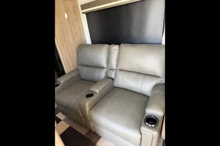 Cliff & Clare’s Grand Design Imagine Travel Trailer