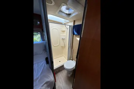 Newly Renovated Winnebago Itasca Class C