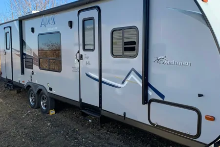 Roger's Coachmen Apex Ultra Lite Travel Trailer