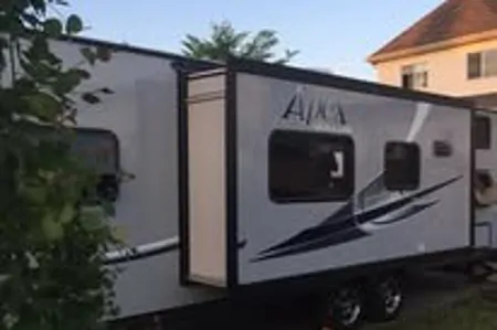 Roger's Coachmen Apex Ultra Lite Travel Trailer
