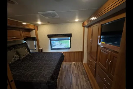 2018 Coachmen Mirada SLMO1644