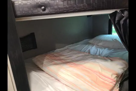 Steph's Double Bunk House with Murphy Bed