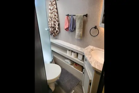 Steph's Double Bunk House with Murphy Bed