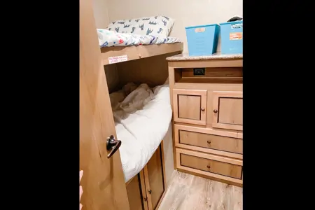 Beautiful 2016 Shadow Cruiser Travel Trailer