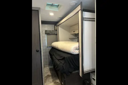 Suzi Sunseeker Class