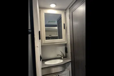 Suzi Sunseeker Class