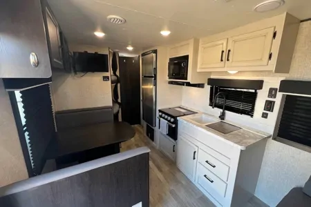 Lucas's Jayco Jay flight 264BHW Travel Trailer