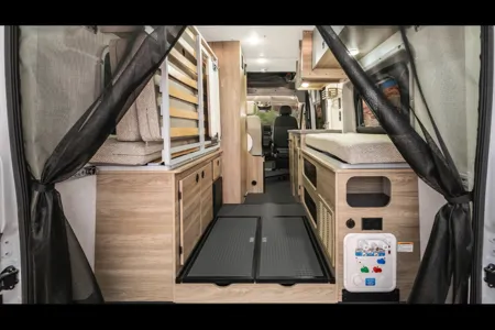 Family Fun Camper Van - Sleeps 4 - 250 Miles/Day!
