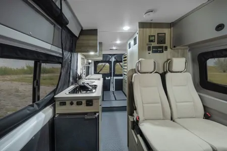 Family Fun Camper Van - Sleeps 4 - 250 Miles/Day!