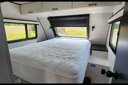 The Cairl Edition Jay Feather