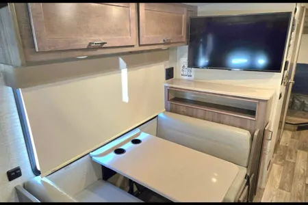 Winnebago Sunstar Class A