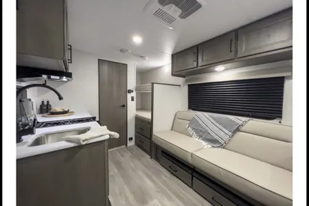 Grand Design Transcend One 151BH Travel Trailer
