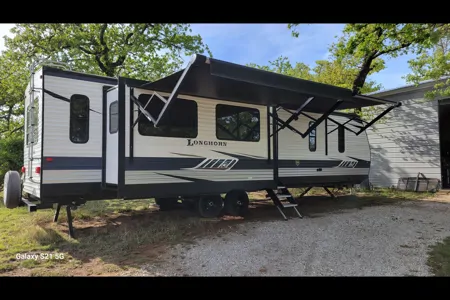 ISLAND SINK, DUEL RECLINERS