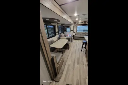 ISLAND SINK, DUEL RECLINERS