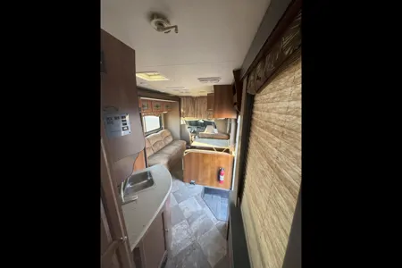 Adventure-Ready Coachmen Leprechaun – Sleeps 8!