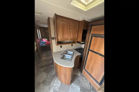 Adventure-Ready Coachmen Leprechaun – Sleeps 8!